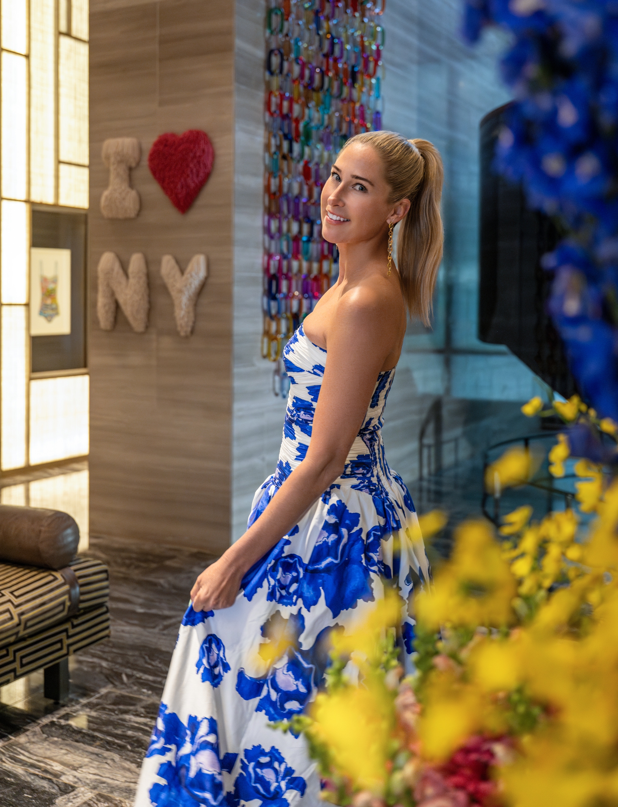 Park Hyatt New York Reveals New Art Exhibit UV-9, Crafted by Stef Ross was posted to the gallery